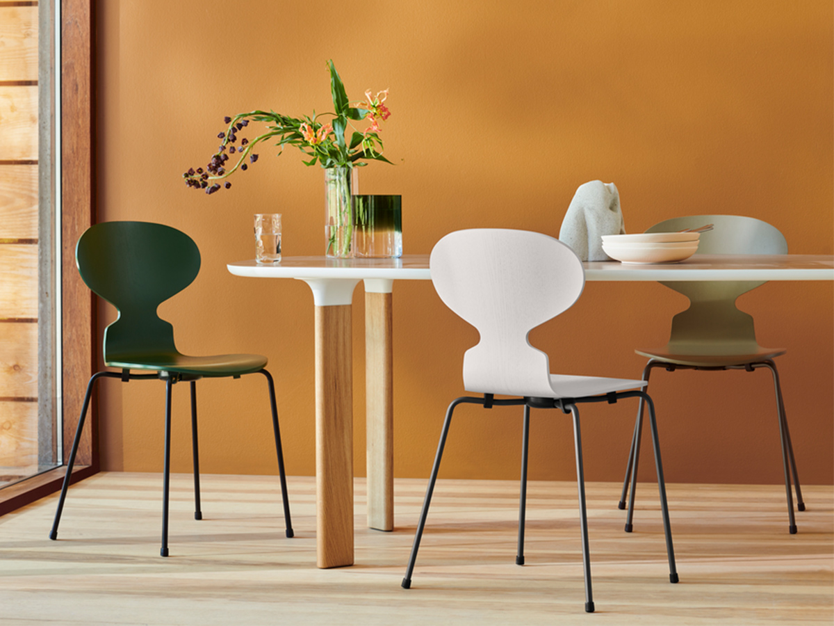 Fritz hansen Ant Chairs and Analog Table
